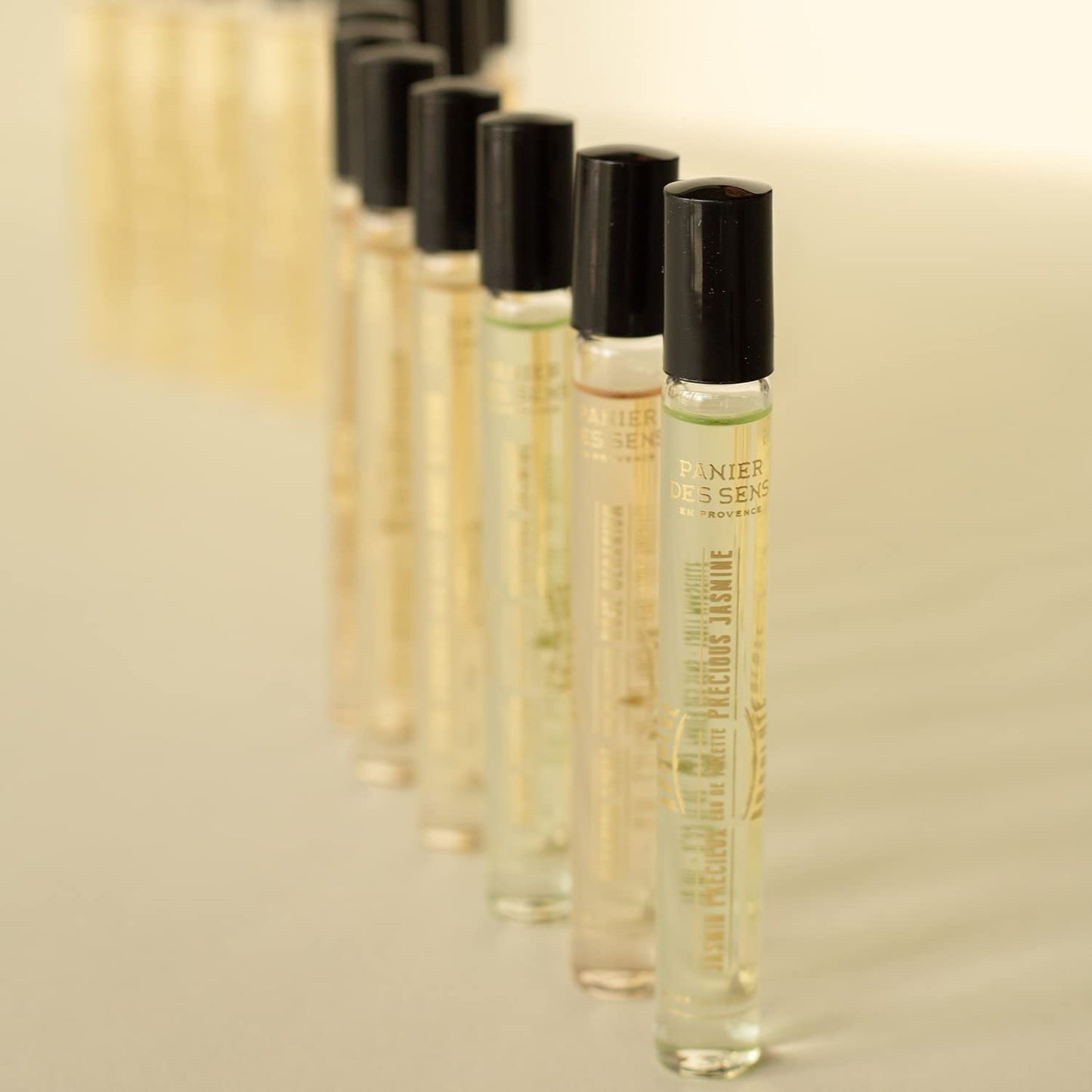 Panier des Sens - Orange Blossom Roll-on Eau de Toilette 0.3 Floz - Sweet & Enveloping Fragrance - Mini Perfume for Women - Parfum Crafted in Grasse, France - Daily Use - Light Travel Perfume