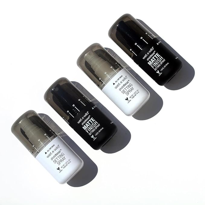 wet n wild Photo Focus Setting Mist, Up to 24HR Wear, Lightweight & Nourishing Aloe Formula, Suitable for All Skin Types, Cruelty-Free & Vegan - Seal the Deal