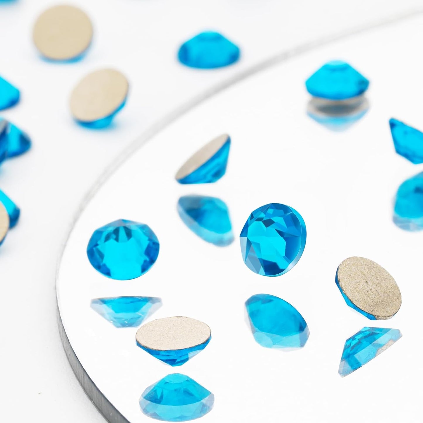 Novani Capri Blue Rhinestones 1440pcs Flat Back Round Rhinestone Style 2088 Sparkly Crystal Gemstones for Nail Art and Crafting SS20,4.6-4.8mm