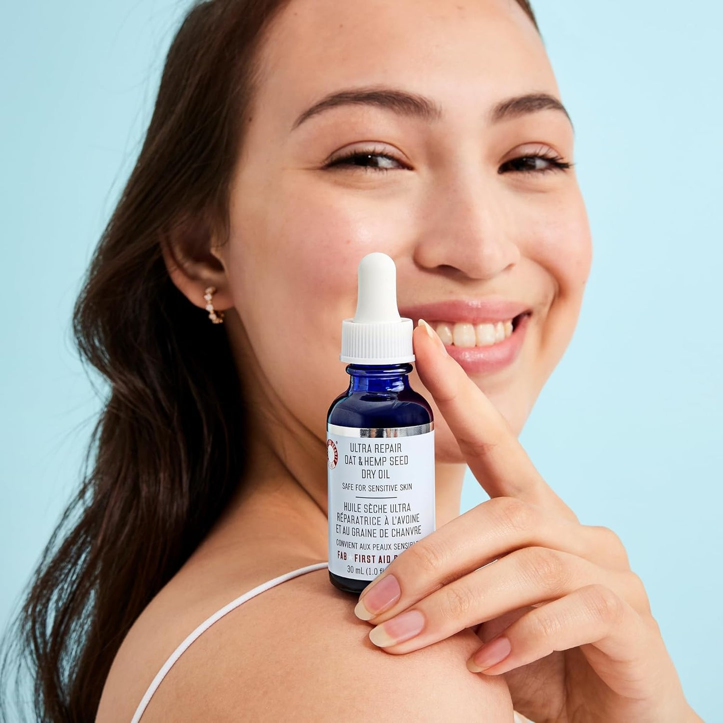 First Aid Beauty Ultra Repair Oat & Hemp Seed Oil – Hydrating, Non-Greasy Facial Oil with Arnica & Colloidal Oatmeal for Redness Relief – Calms Dry, Distressed Skin – Fragrance Free, 1 oz