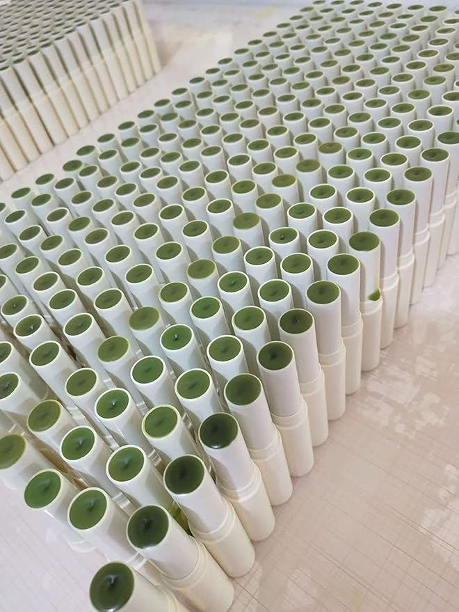 2PC Lip Balm Fade Dark Pigment Whitening Moisturizing Lip Hyaluronic Acid Exfoliating Dead Skin Lightening Lip Care (Green)