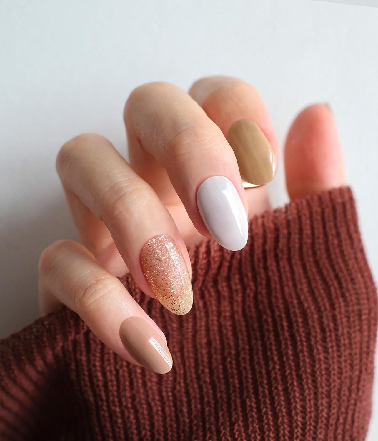 Nail Polish Strips - 22 Pcs Salon Quality Gel Nail Stickers - Long Lasting Wraps (Creamy Mushroom Brown)