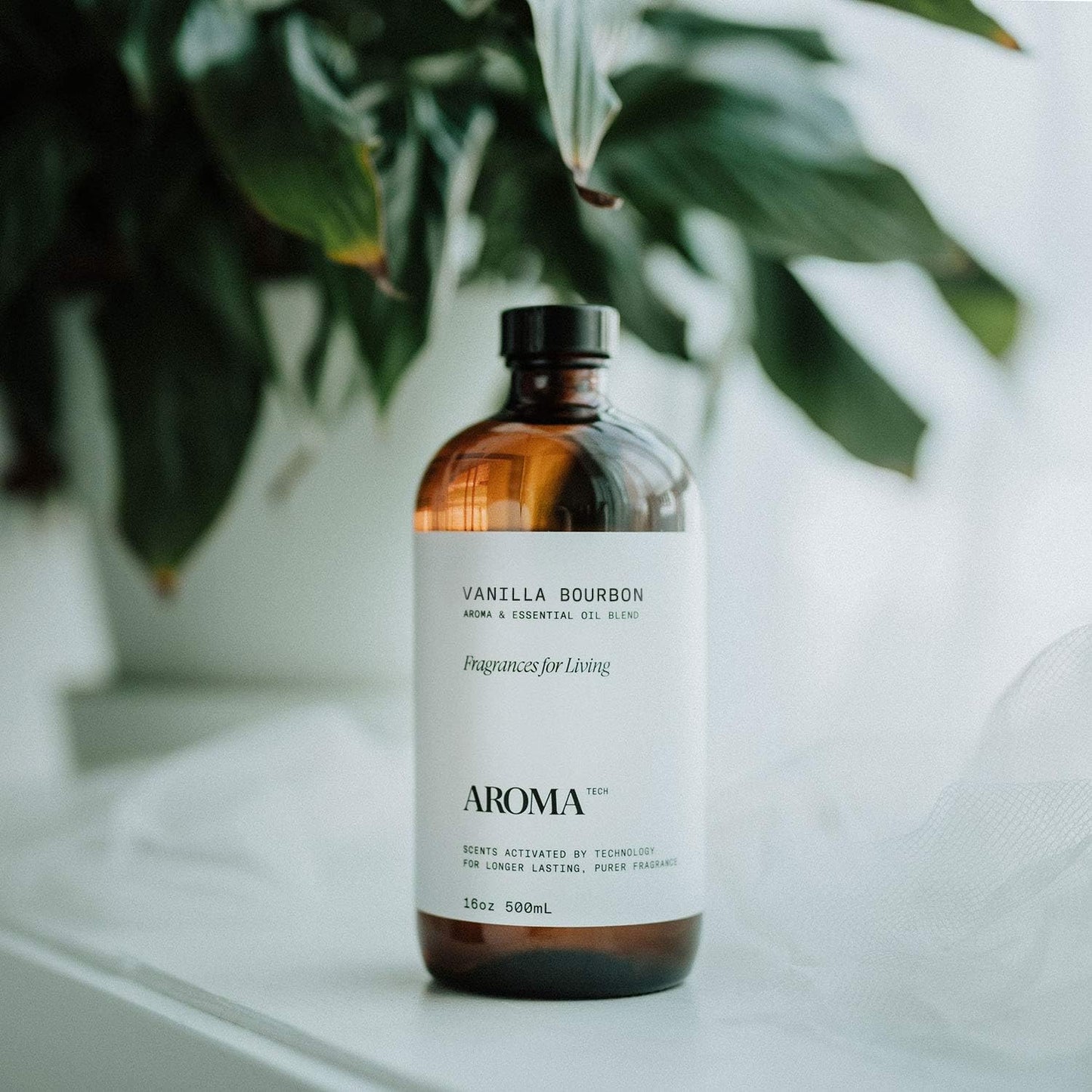 AromaTech Vanilla Bourbon Aroma Essential Oil Blend: Luxury Hotel Inspired Aromatherapy with Vanilla Bean, Bourbon & Oak Barrel for Ultrasonic Diffusers & Nebulizers - 16 fl oz, 500 mL