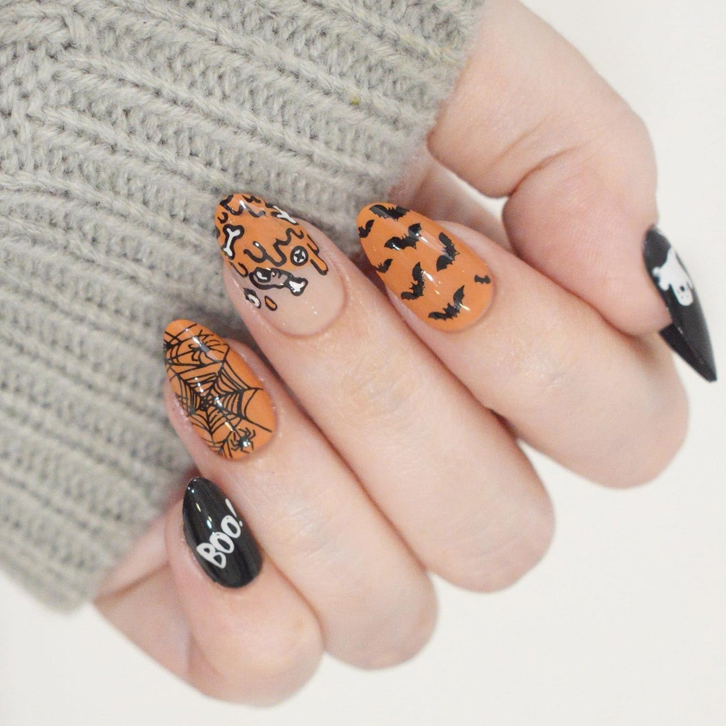 Maniology Halloween Limited Edition Nail Stamping Starter Kit (Plate, Polish, Top Coat, Stamper and Scraper Card)