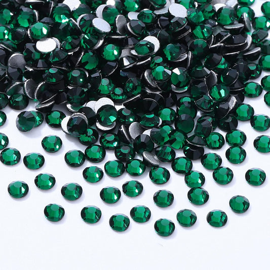 Green Flatback Rhinestones, Glass Rhinestones for Nail Art and Craft, Glue Fix, Loose Crystal Gemstones(Green, SS4, 2880pcs, 1.5-1.7mm)