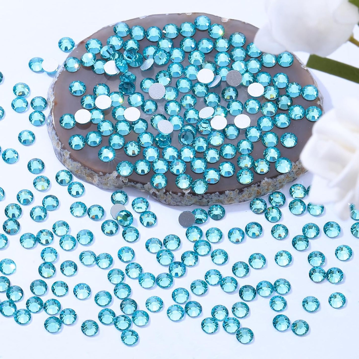 Aquamarine Flatback Rhinestones, Glass Rhinestones for Nail Art and Craft, Glue Fix, Loose Crystal Gemstones(Aquamarine, SS30, 576pcs, 6.4-6.6mm)