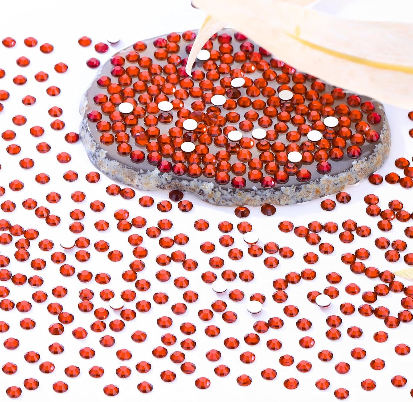 Red Flatback Rhinestones, Glass Rhinestones for Nail Art and Craft, Glue Fix, Loose Crystal Gemstones(Red, SS4, 2880pcs, 1.5-1.7mm)