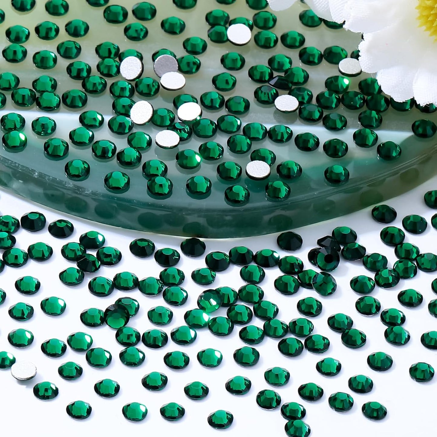 Malachite Green Flatback Rhinestones, Glass Rhinestones for Nail Art and Craft, Glue Fix, Loose Crystal Gemstones(Green, SS4, 1440pcs, 1.5-1.7mm)